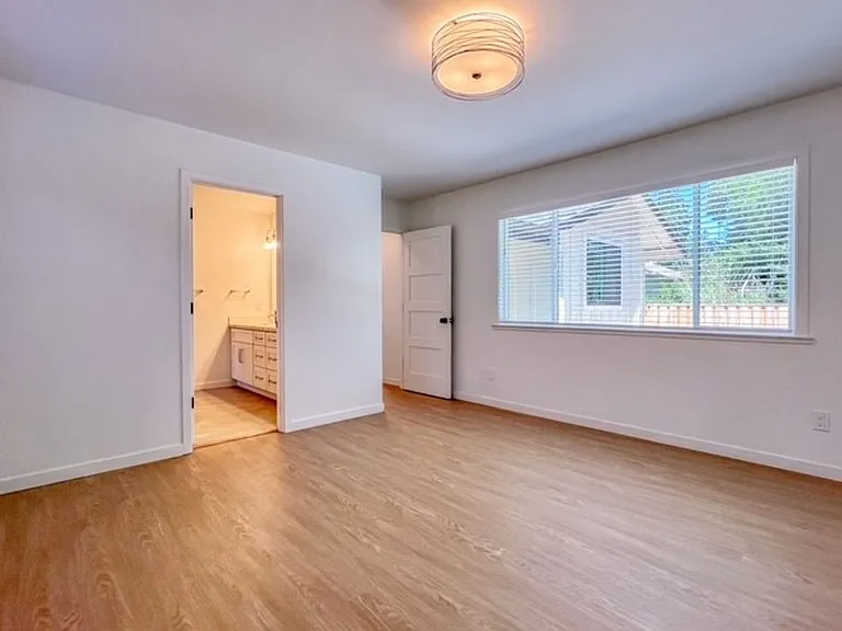 244 Foothill Blvd — Photo 19