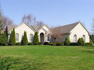 12924 Springbrooke Trl, South Lyon, MI 48178