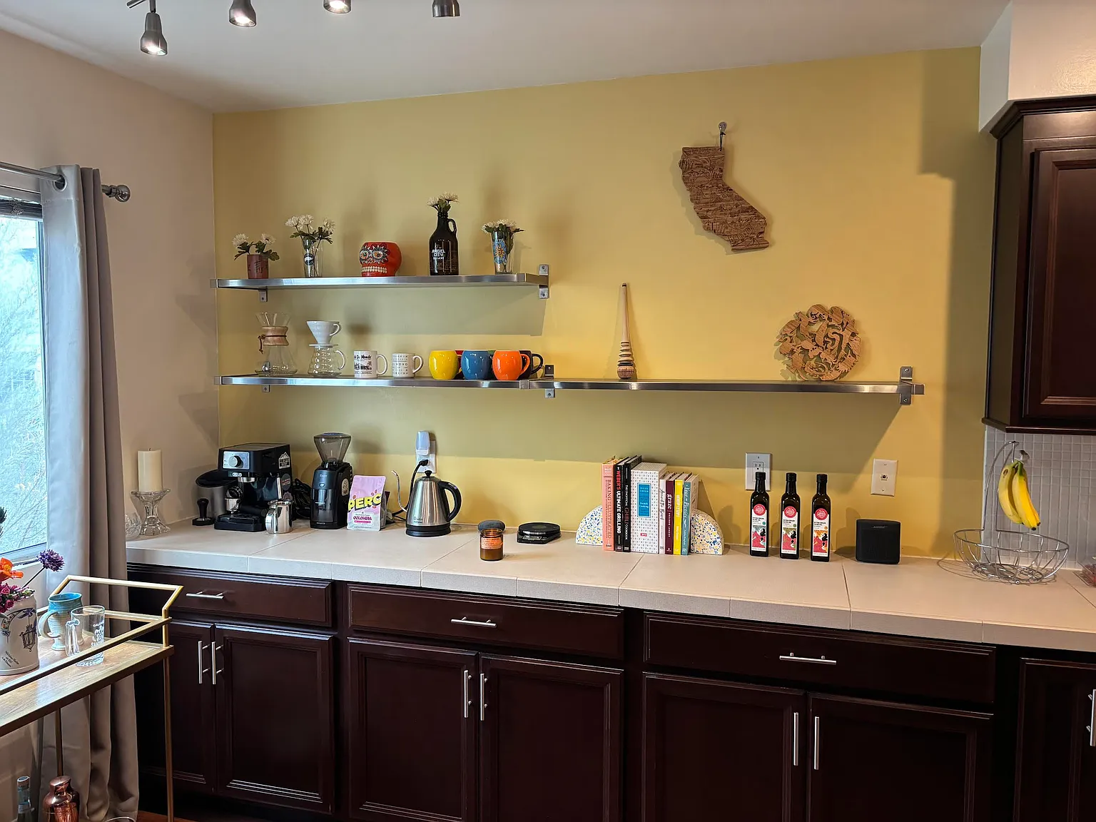 2 bed, 900 sqft, $2,400 — Photo 2