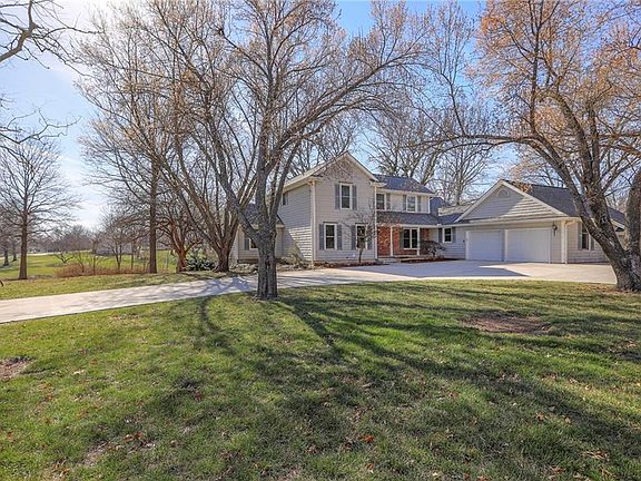 4th image of 24908 E Timberlake Dr