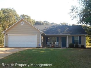 29 Savannah Place Dr, Lagrange, GA 30240