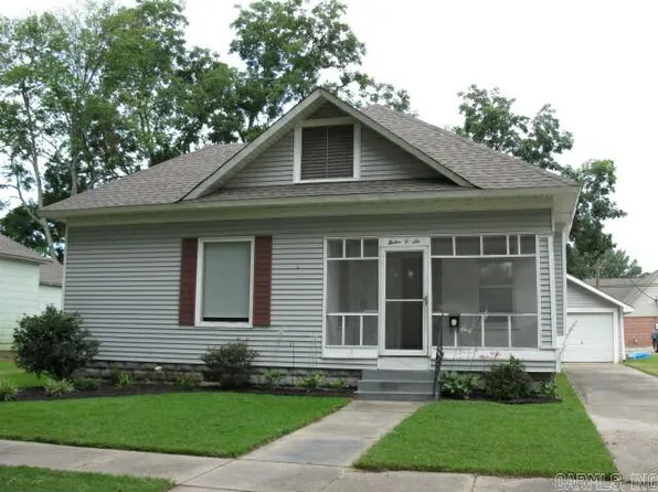 1206 S College St, Stuttgart, AR 72160