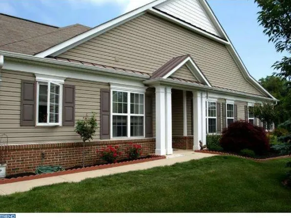 131 Sparrow Dr, Hamilton, NJ 08690