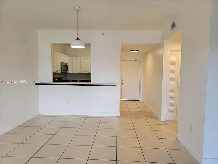 1300 NE 109th St #405 — Photo 4