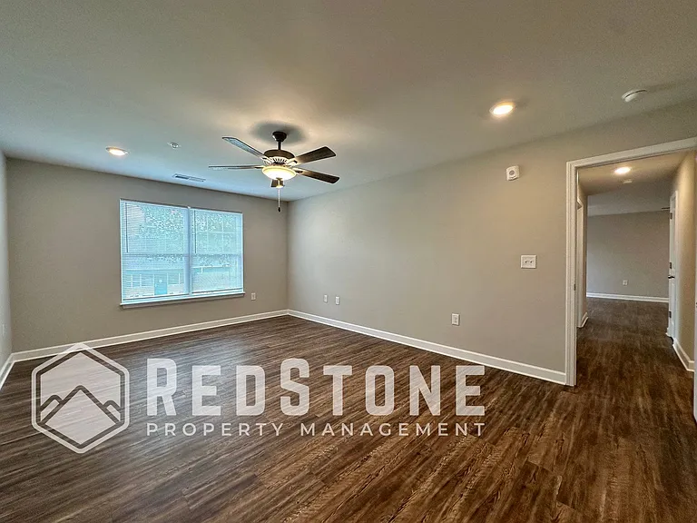 Westbrook Apartments — Photo 24