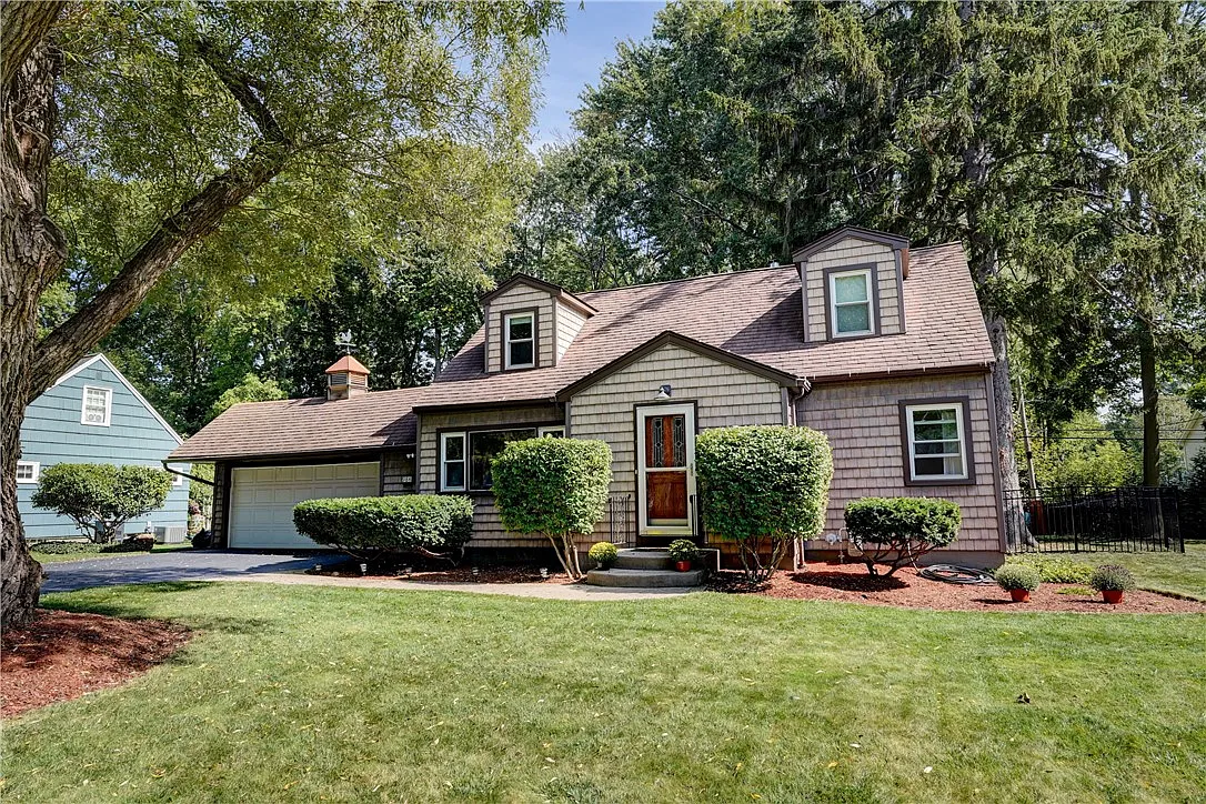 Building Photo - 984 Danby Dr
