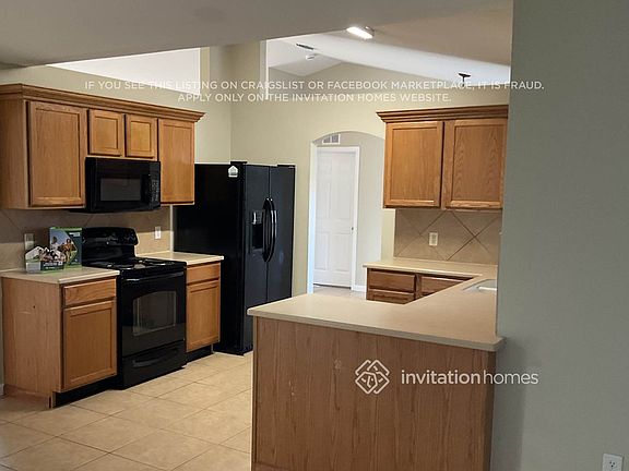 4th image of 427 Biscayne Ave NW