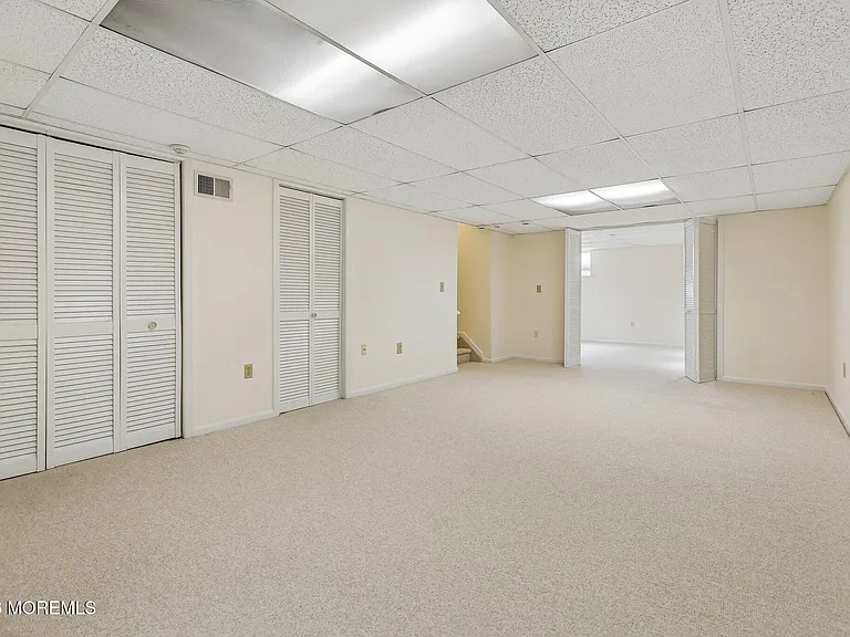 157 Northampton Dr — Photo 41
