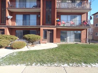 8631 S 82nd Ave APT 1S, Hickory Hills, IL 60457