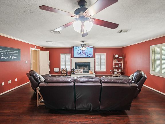 5th image of 4409 Avenue J