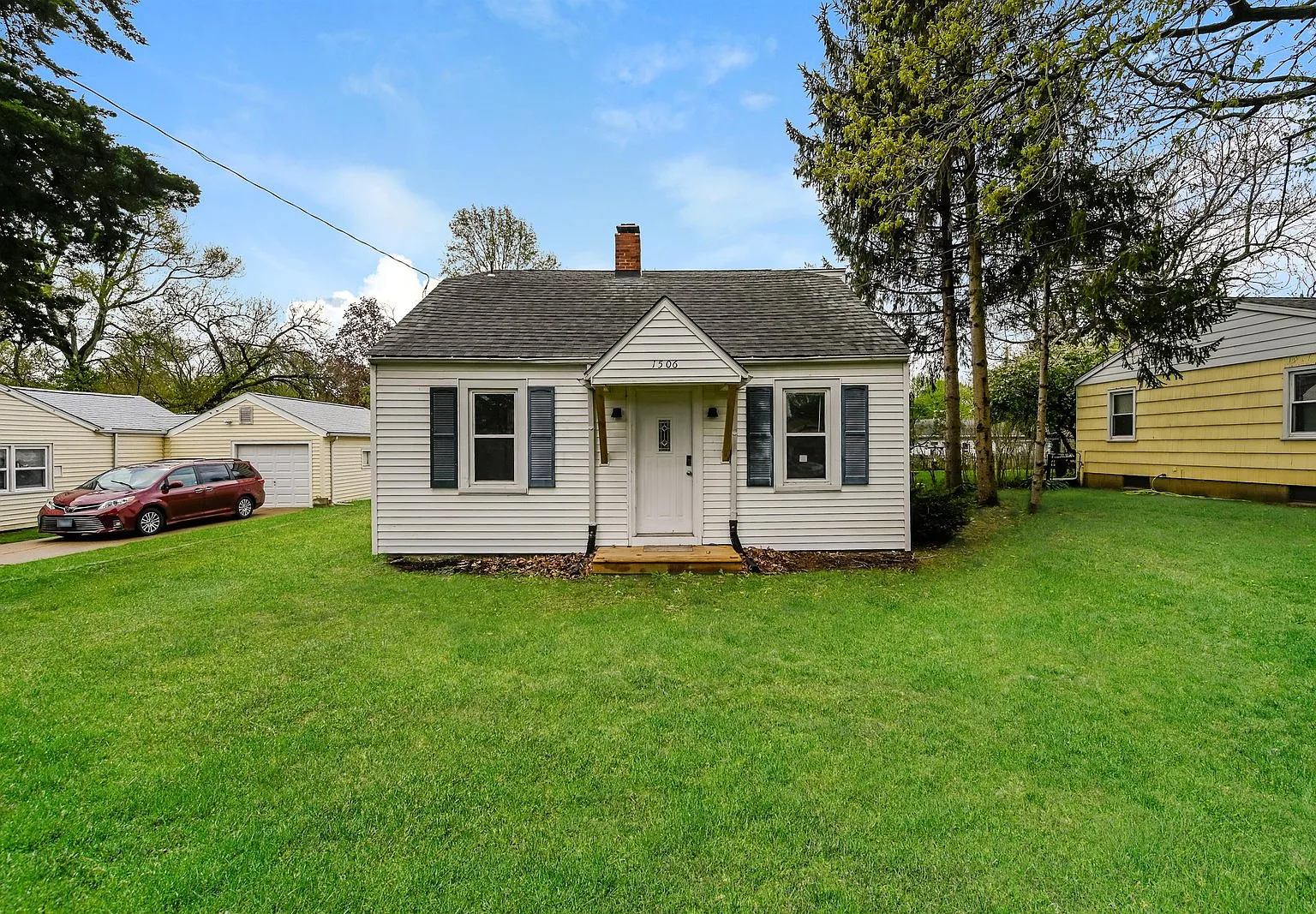 3 bed, 1.5 bath, 1773 sqft, $1,322 — Photo 1