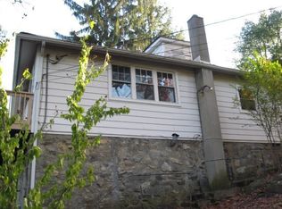 40 Seneca Rd, Putnam Valley, NY 10579