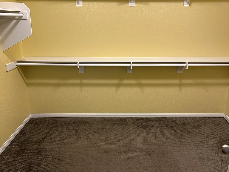 405 Lexington Cir — Photo 21