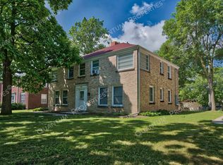 4865 N Mohawk Ave, Glendale, WI 53217