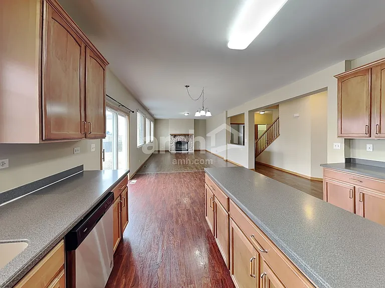 306 Hubbard Cir — Photo 4