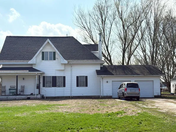 212 W North Third St, Oconee, IL 62553