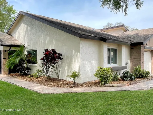 7495 Heather Walk Dr, Weeki Wachee, FL 34613