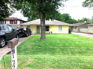 9122 Vogue Ln, Houston, TX 77080