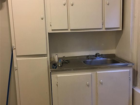 3rd image of 216 Bradhurst Ave APT 19