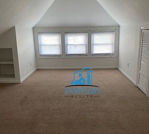 2nd image of 325 Hawthorne Ave Floor 3