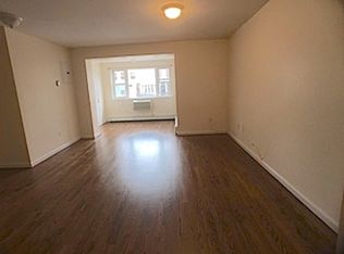 23-72 33rd St #2, Astoria, NY 11105