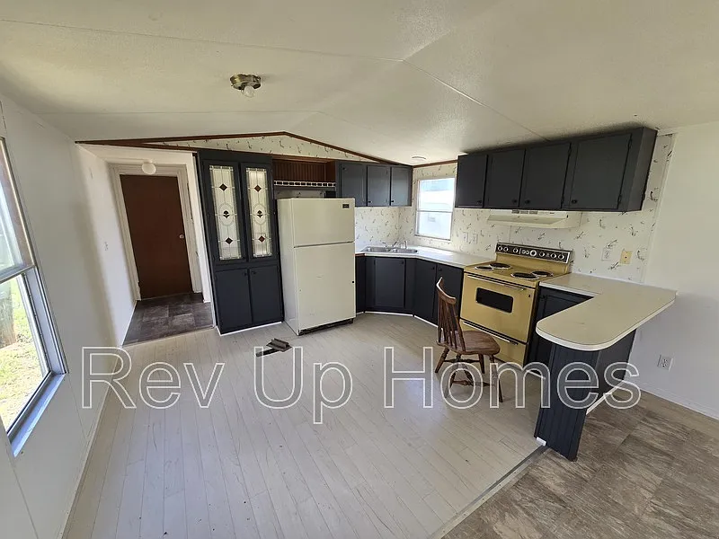 123 Fred Dr