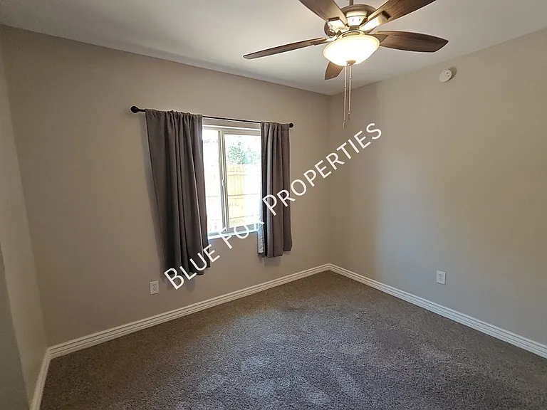 619 S Highland Ave — Photo 22
