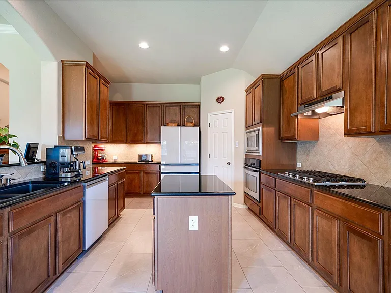 13717 Long Shadow Dr — Photo 12