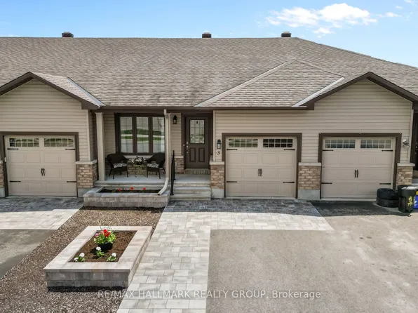3 Horton St, Mississippi Mills, ON K0A 1A0