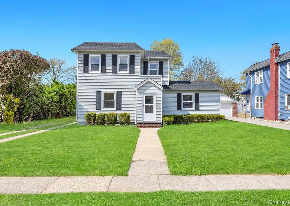 1st image of 577 Lowell Street