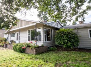 10445 NE Davis St, Portland, OR 97220