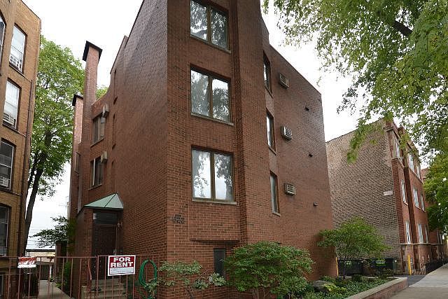 1st image of 622 W Wellington Ave #M04r
