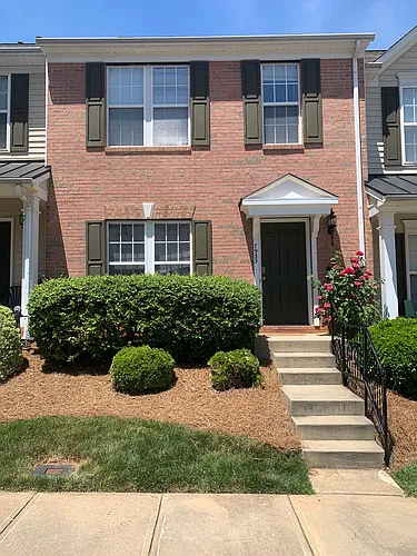7933 Mariners Pointe Cir #7933 Photo 1