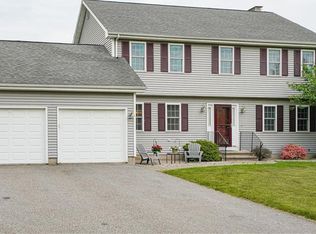 23 Burdon Ln, Newington, CT 06111