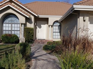 1261 Lerma Ln, Gilroy, CA 95020