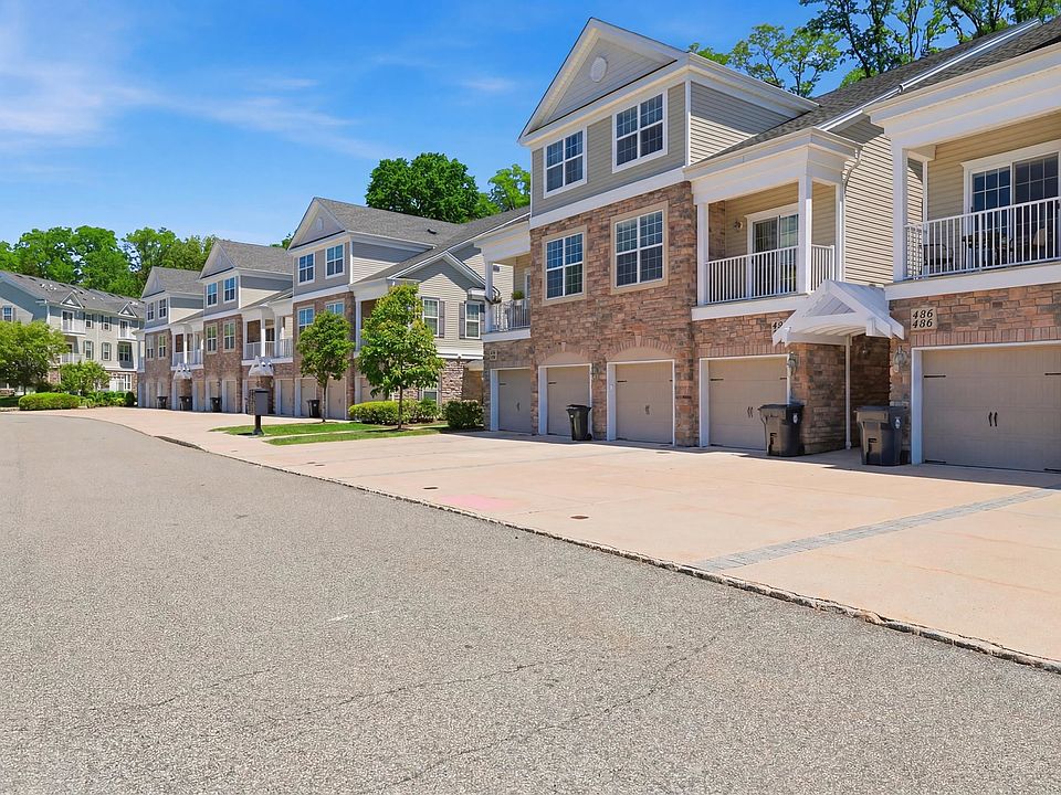 1st image of 404 Waterview Ct #404
