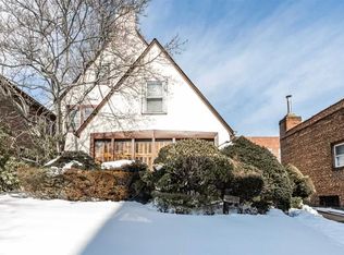 83-25 Beverly Rd, Kew Gardens, NY 11415