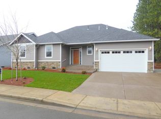 140 SW Collins Dr, Dallas, OR 97338