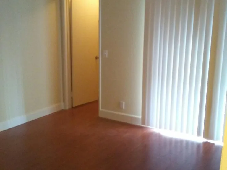 218 W Vermont Ave #7 — Photo 10