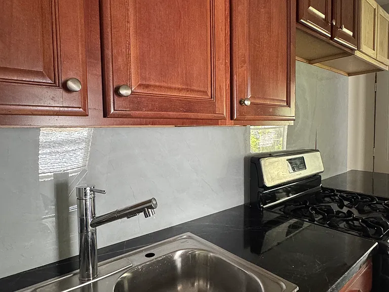 830 Philip St #1 — Photo 10
