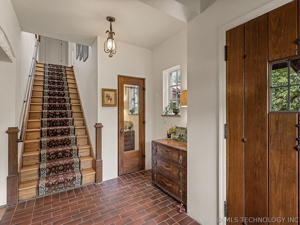 16th image of 2216 N Elwood Ave