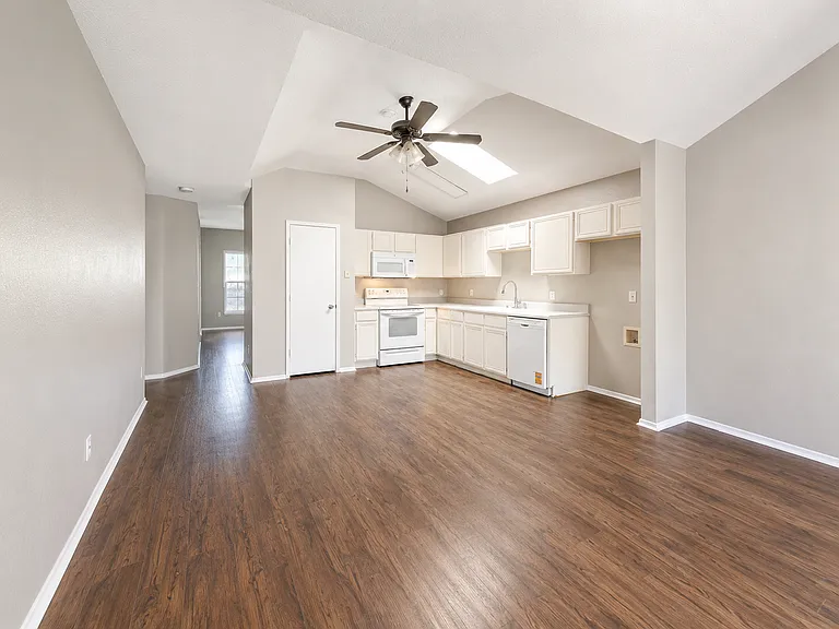 5908 Cohoke Dr — Photo 4