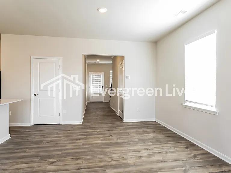 1703 Heron Ct — Photo 8