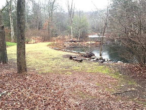 The Saugatuck River bank is a nice place for picnicking or bonfire while the shallow water is great 