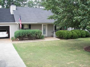 191 Greenleaf Dr, Hampton, GA 30228