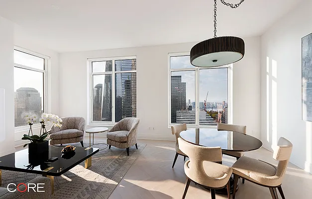 Rented by CORE | media 40