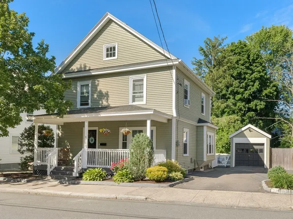 9 Phelps St, Salem, MA 01970