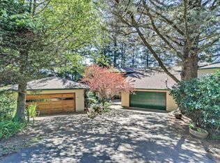 440 Radar Rd, Yachats, OR 97498