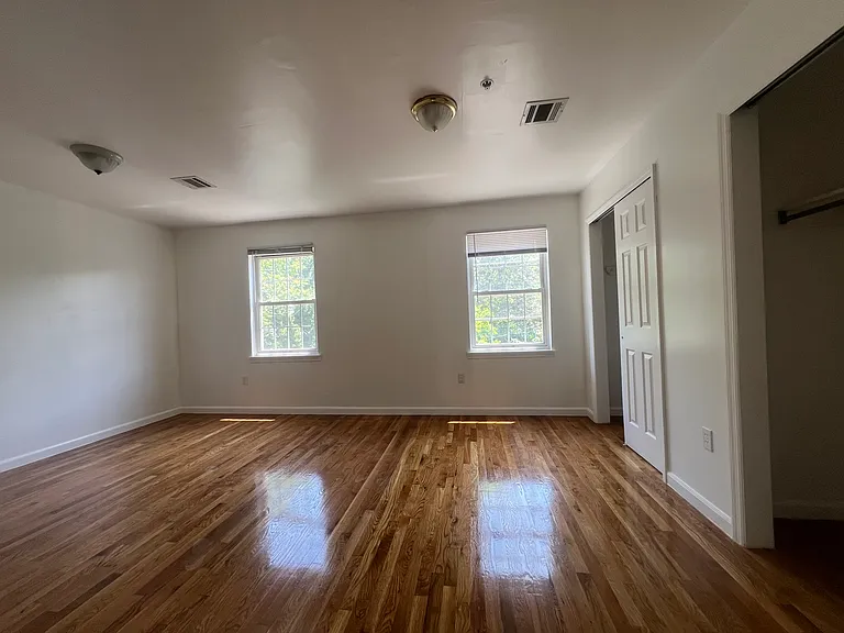 16 Bergen Ave #2 — Photo 10