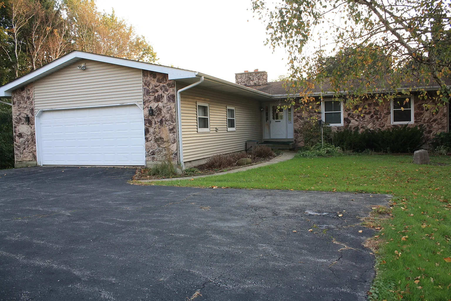 42584 N Berrong Ct photo 1